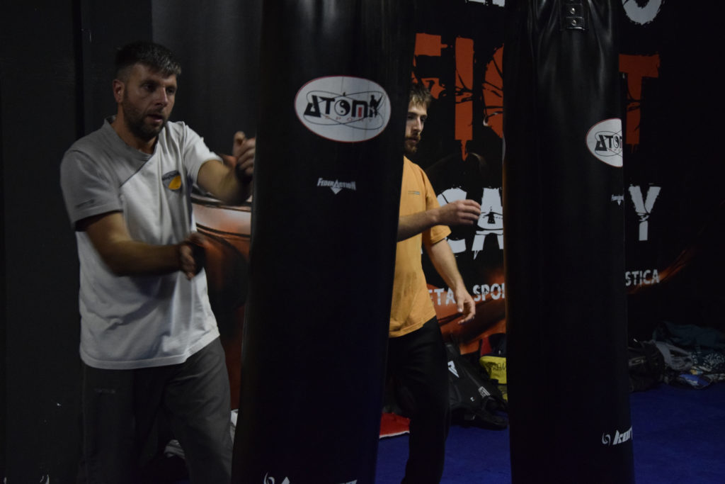 Fotografie di allievi che praticano allenamenti WingTsun